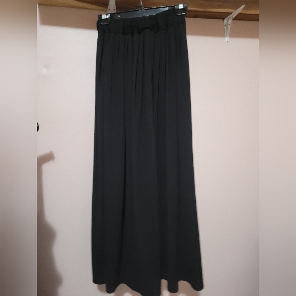 Pleated skirt
